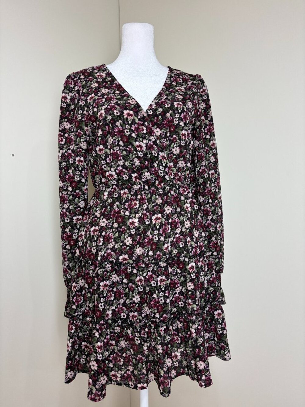 Allison & Kelly Size S Juniors Dress with Ruffle Hem